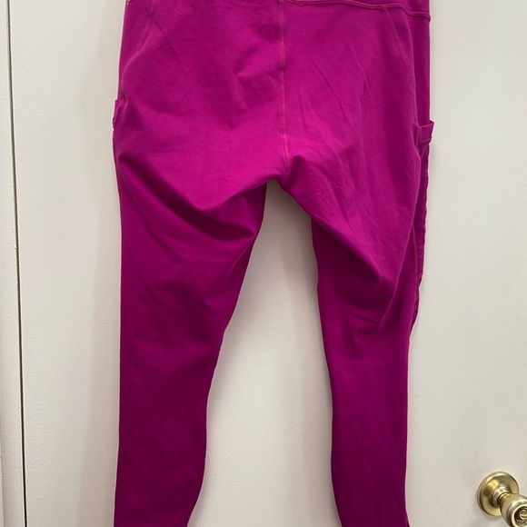 Fabletics small/med fuchsia leggings inside pocket sheer stripes down leg - Picture 8 of 11